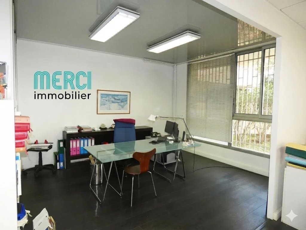 Perpignan Bureaux place de Catalogne 131 m2 - vue principale