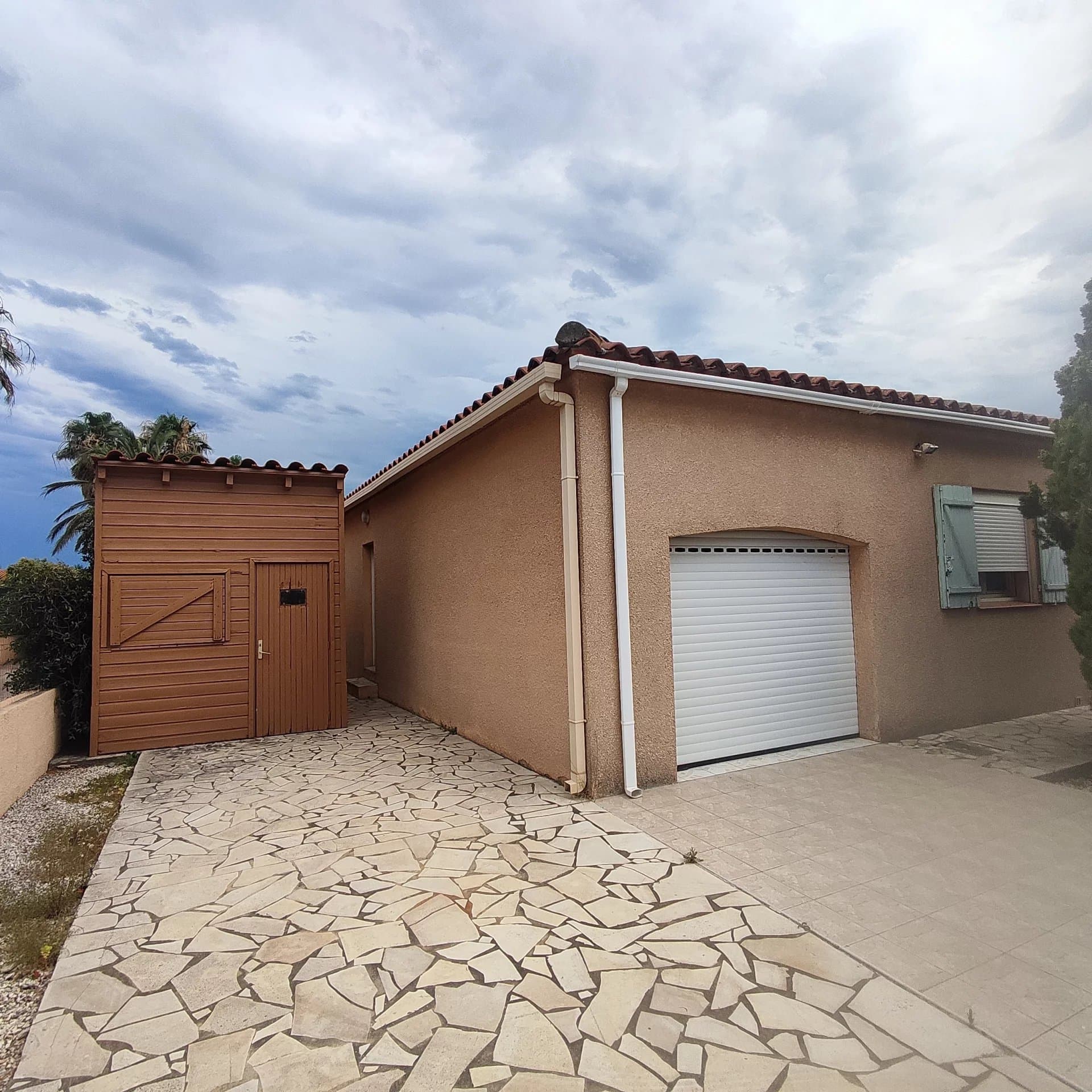 Belle villa plain pied 4 faces Villeneuve de la Raho - vue 5