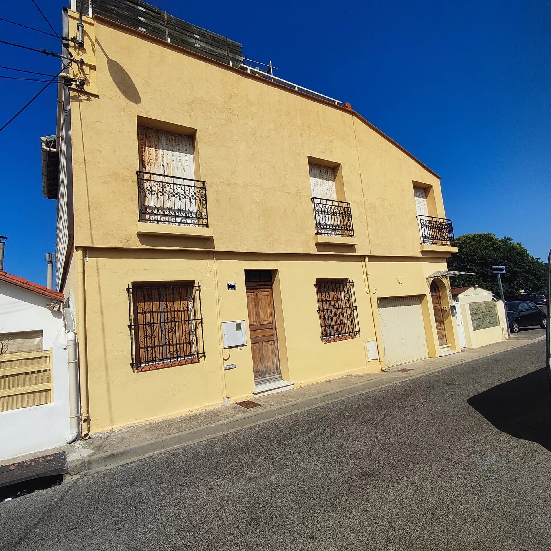 Bel appartement dans maison avec garage et terrasse - vue 2