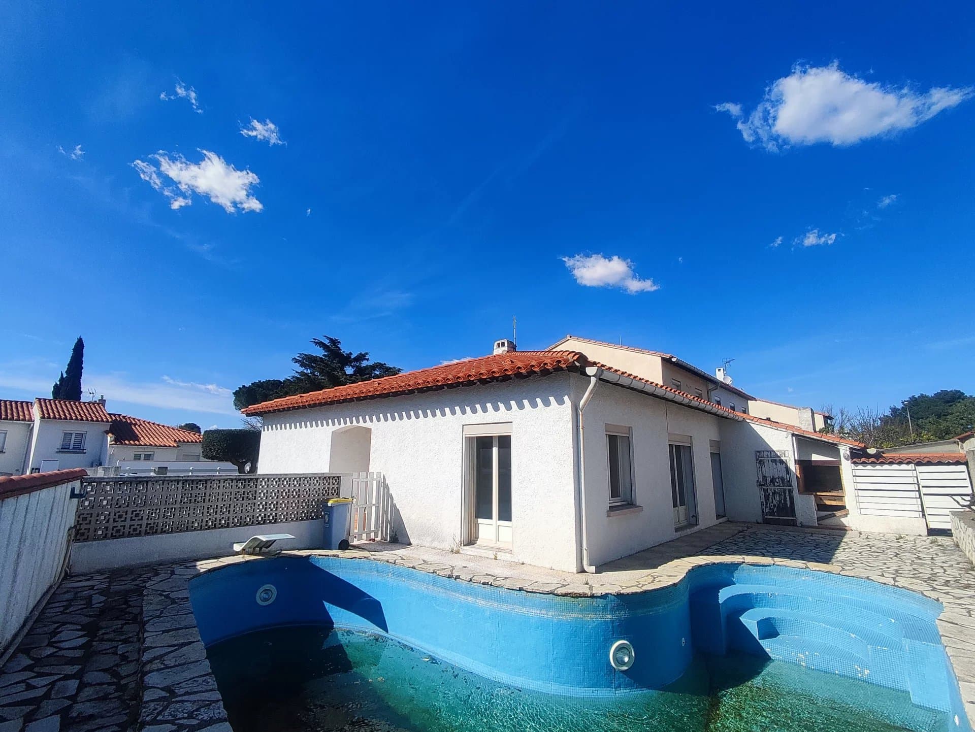 Perpignan lotissement Catalunya Maison 3 faces avec piscine et garage - vue 3