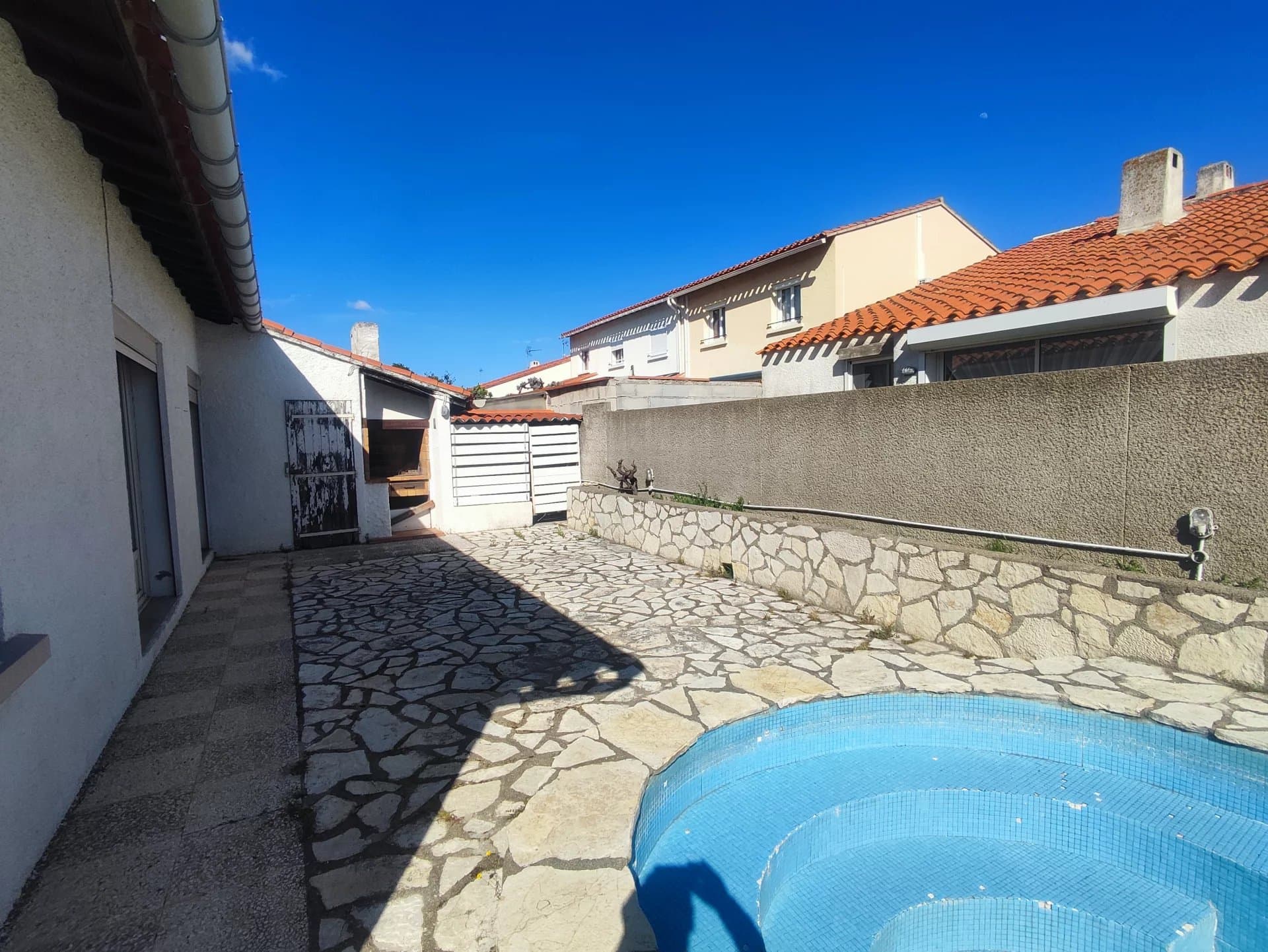 Perpignan lotissement Catalunya Maison 3 faces avec piscine et garage - vue 5
